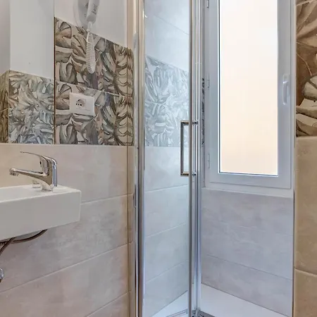 Πανσιόν The Venue Sistina 4*