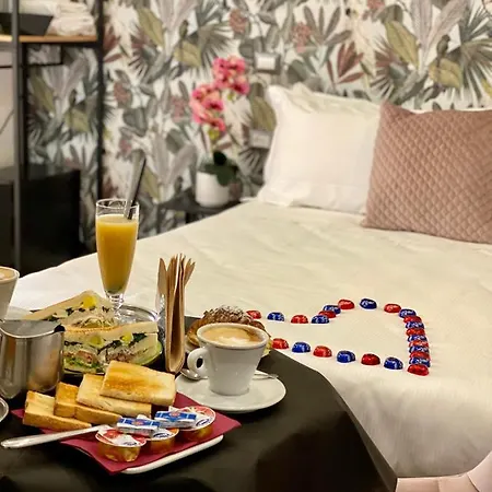 Πανσιόν The Venue Sistina